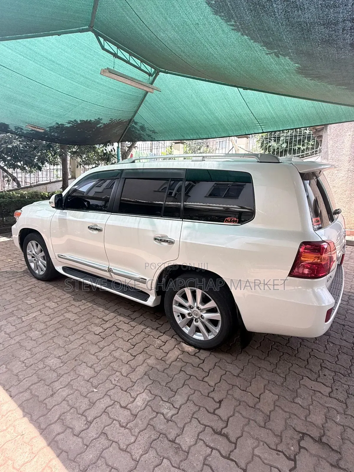Toyota Land Cruiser 4.6 V8 ZX 2014 White