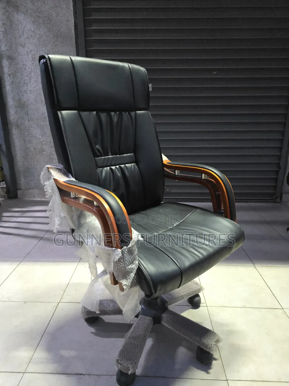 High Back Executive Leather Office Chair.