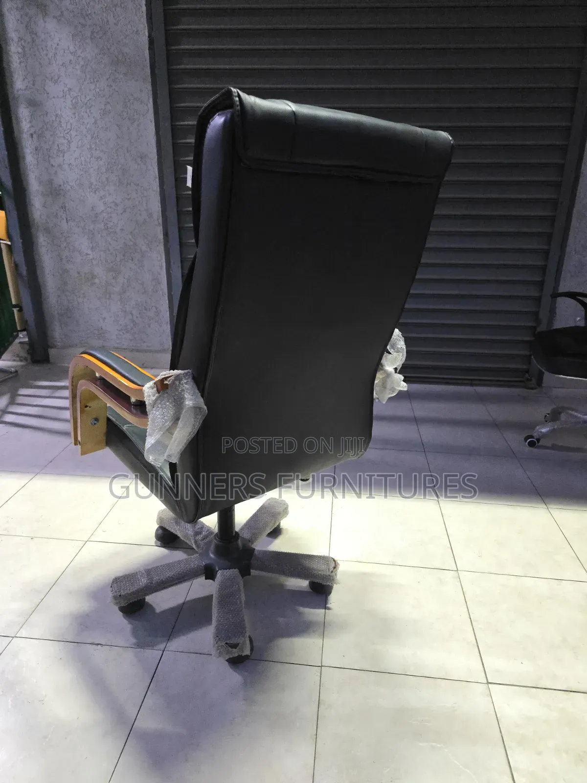 High Back Executive Leather Office Chair.