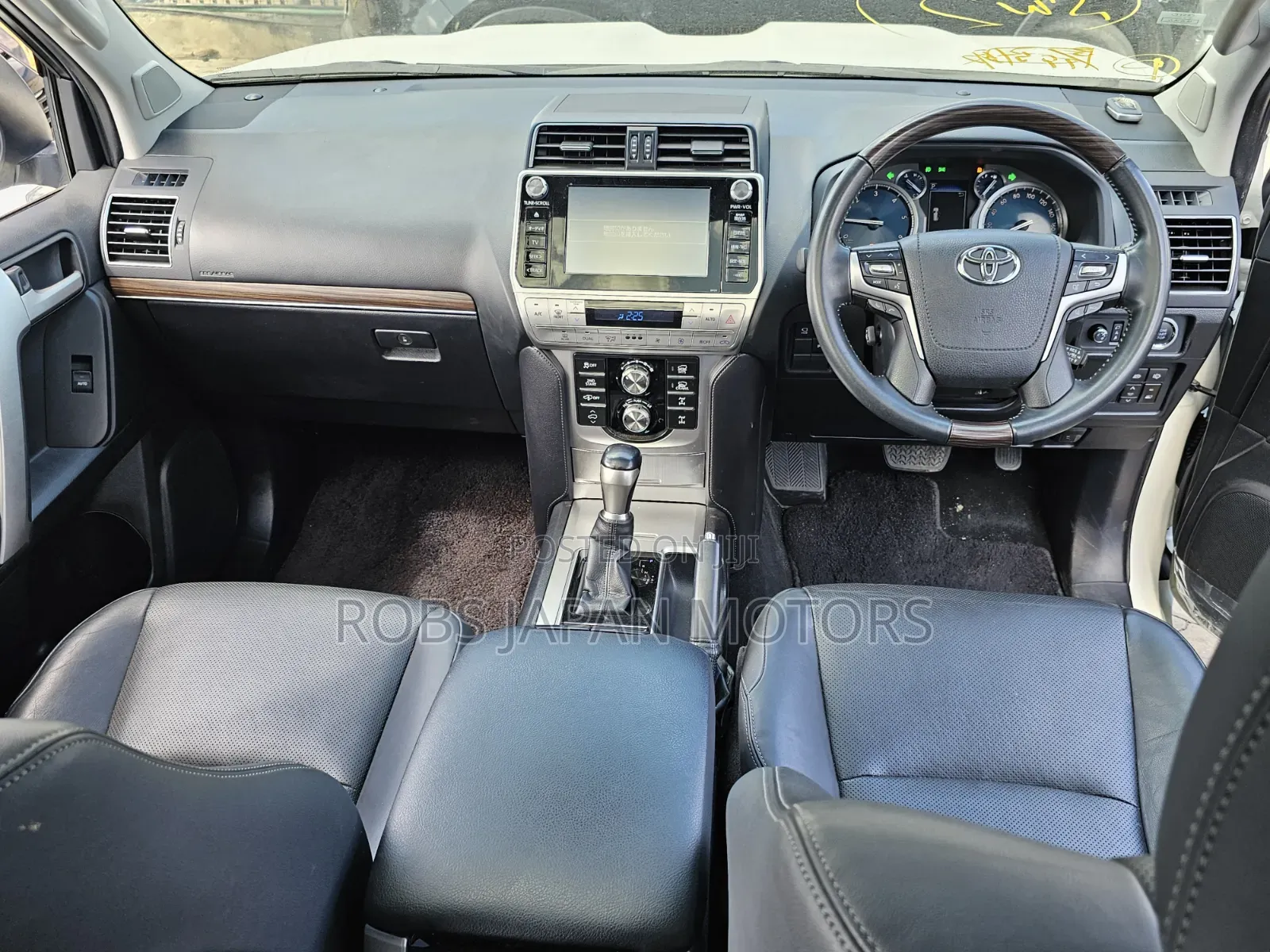 Toyota Land Cruiser Prado 2.8 2019 White