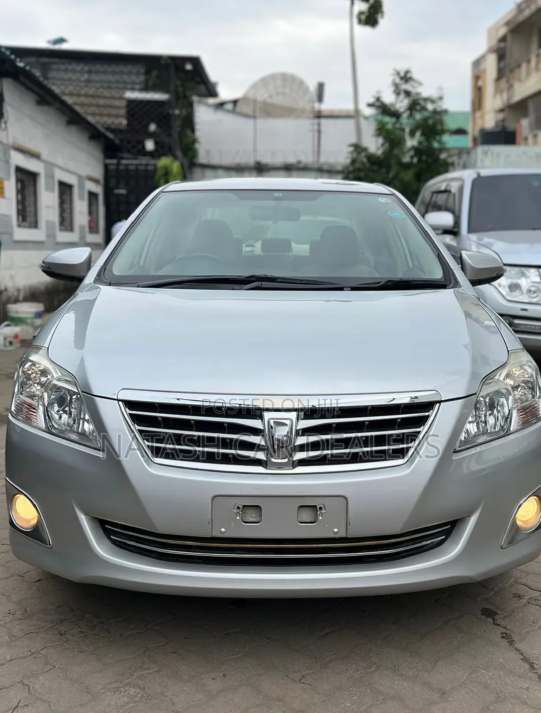 Toyota Premio 2013 Silver