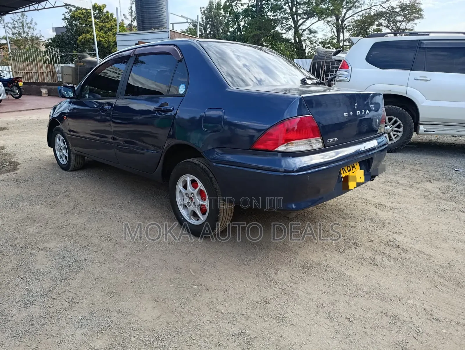 Mitsubishi Lancer 2000 Blue