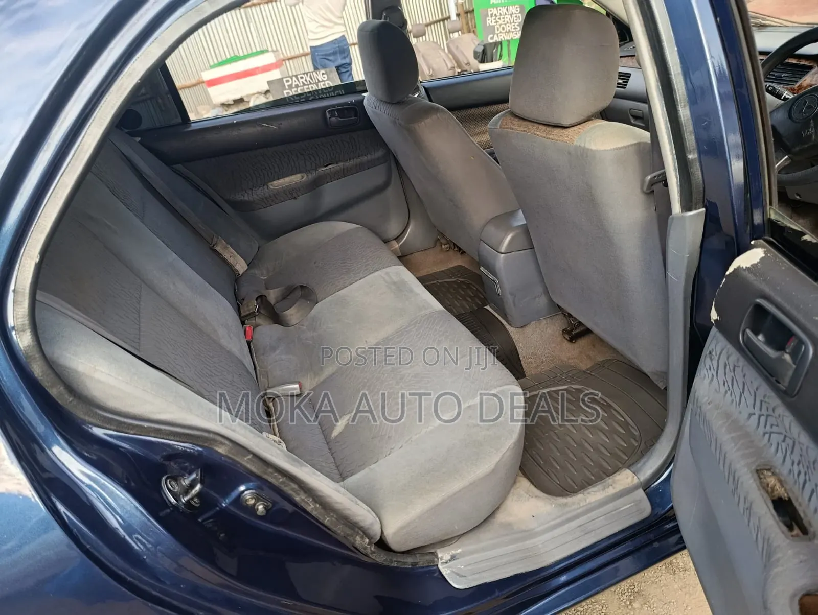 Mitsubishi Lancer 2000 Blue