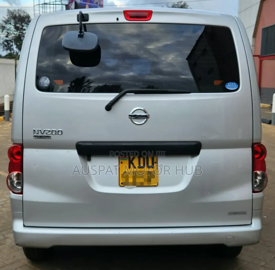 Nissan NV200 2019 Silver