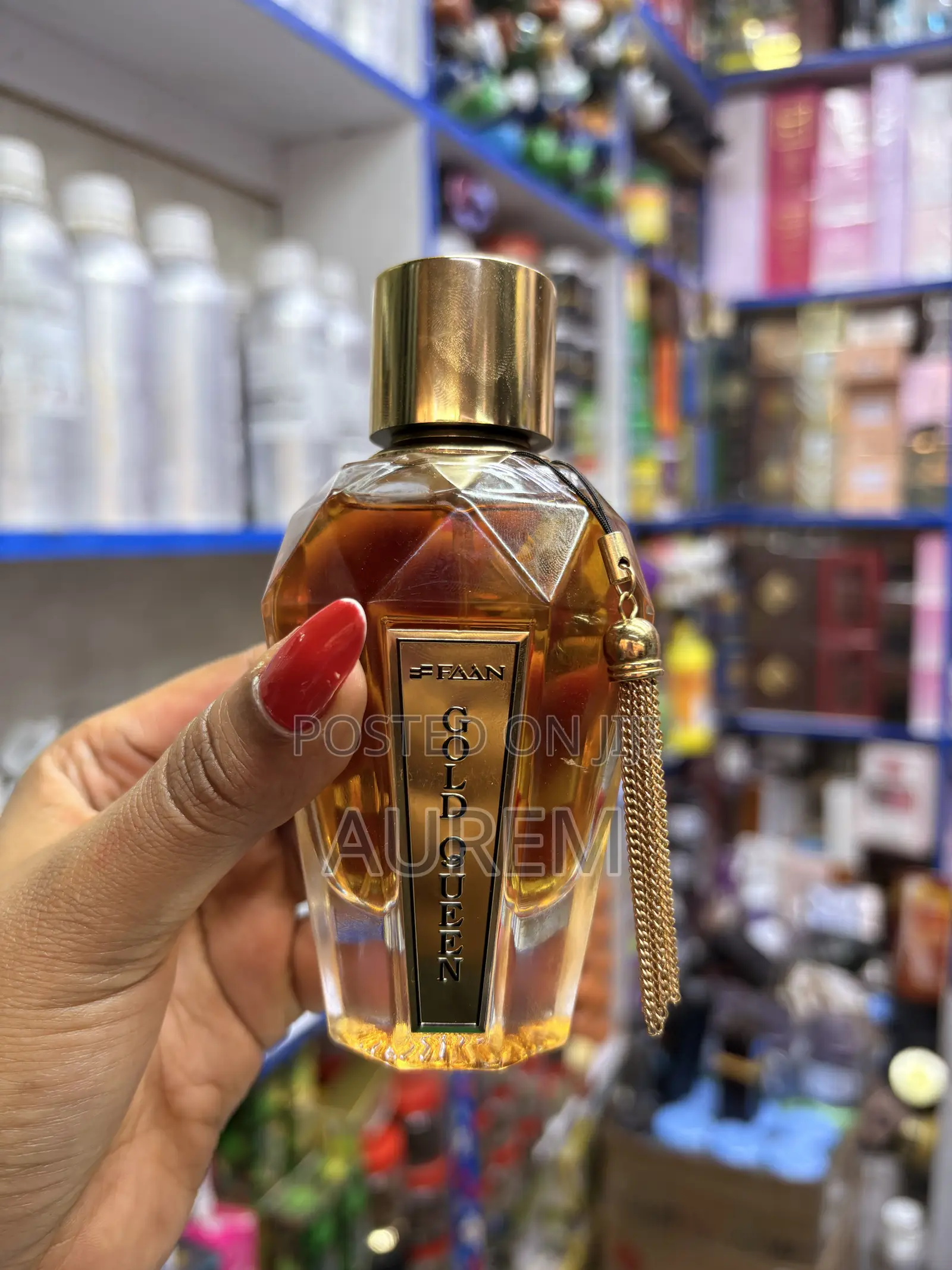 Gold Queen Faan for Women