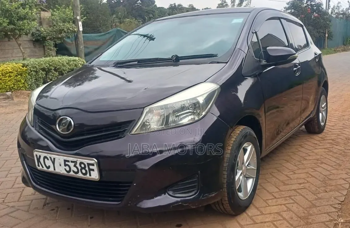 Toyota Vitz 2013 Black