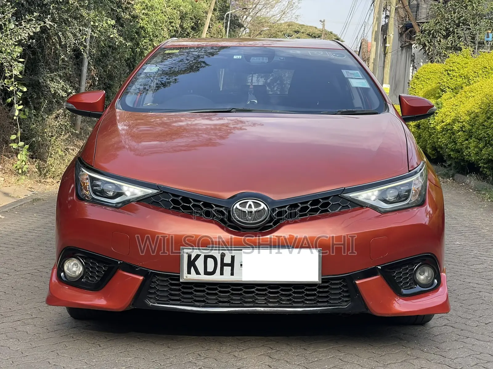 Toyota Auris 2016 Orange