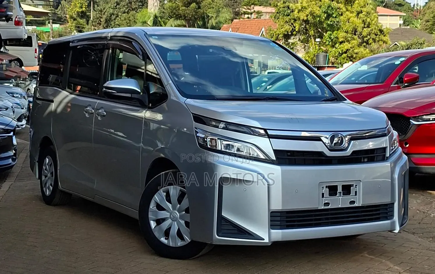 Toyota Voxy 2019 Silver