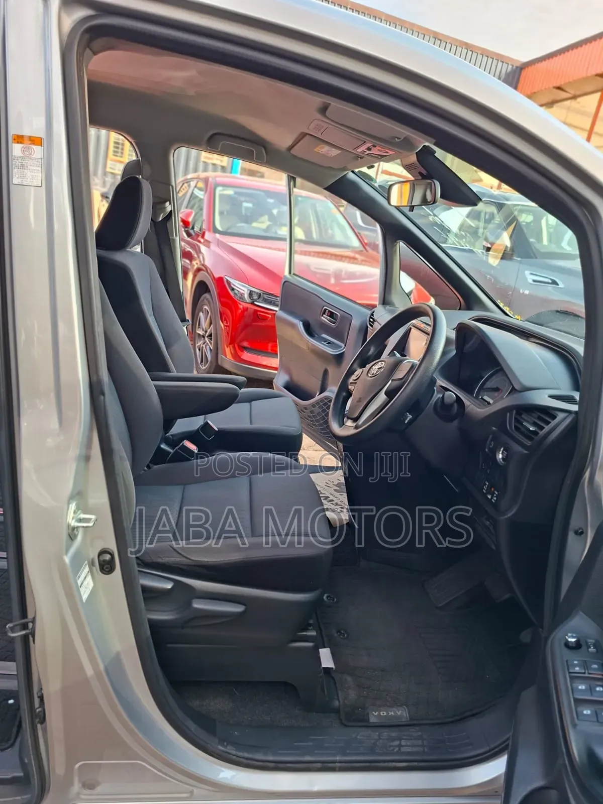 Toyota Voxy 2019 Silver