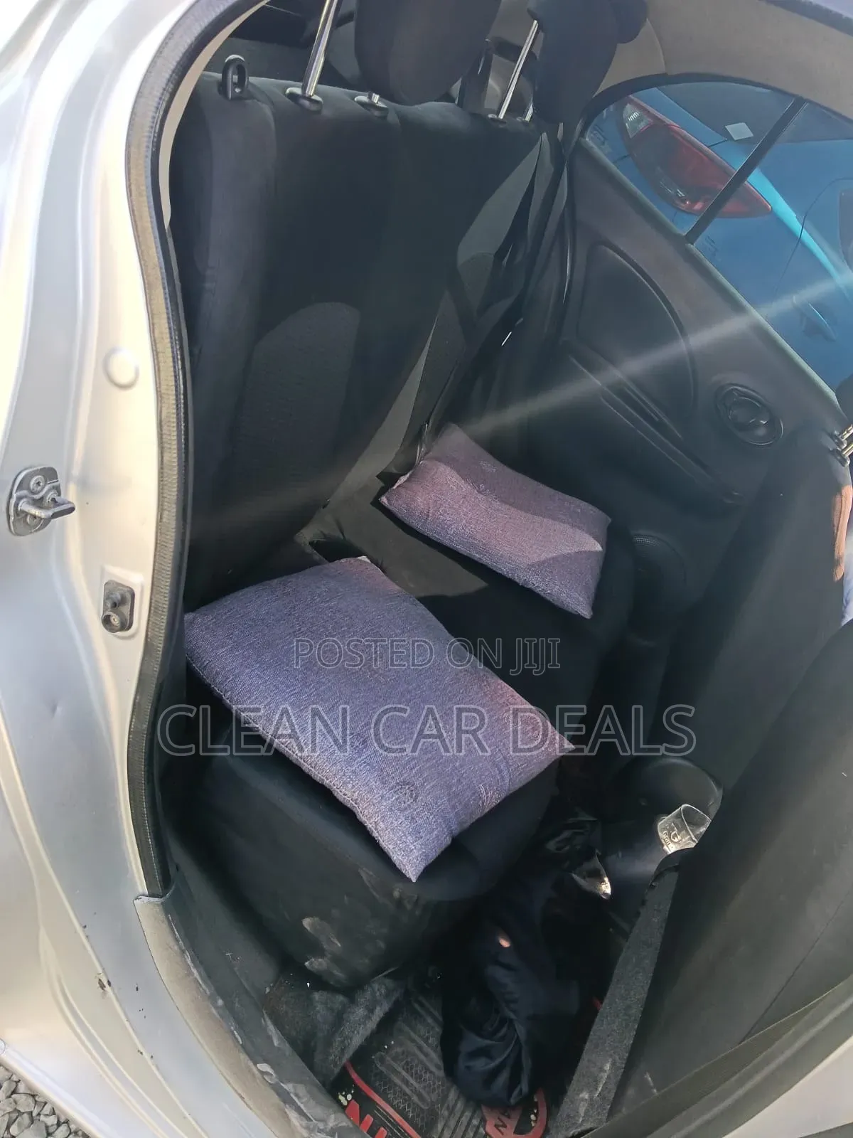 Nissan March 2011 Silver