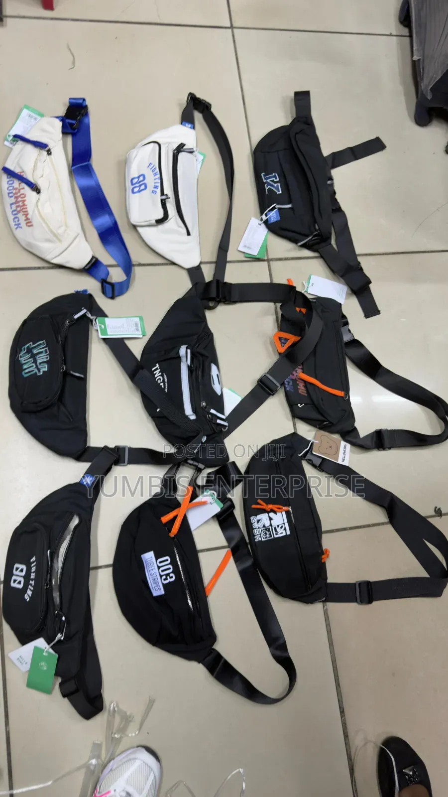 Spacious Multi Pockets Fanny Waist Bags @550
