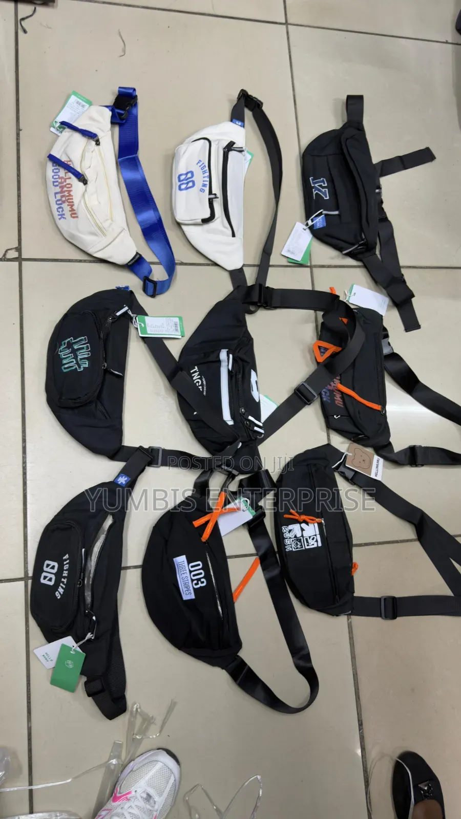 Spacious Multi Pockets Fanny Waist Bags @550