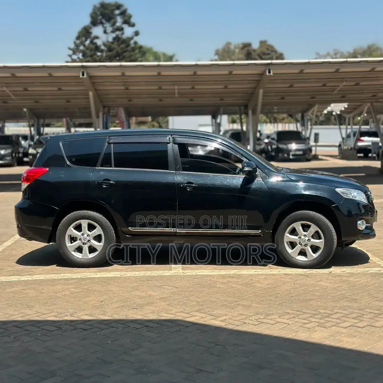 Toyota Vanguard 2010 Black