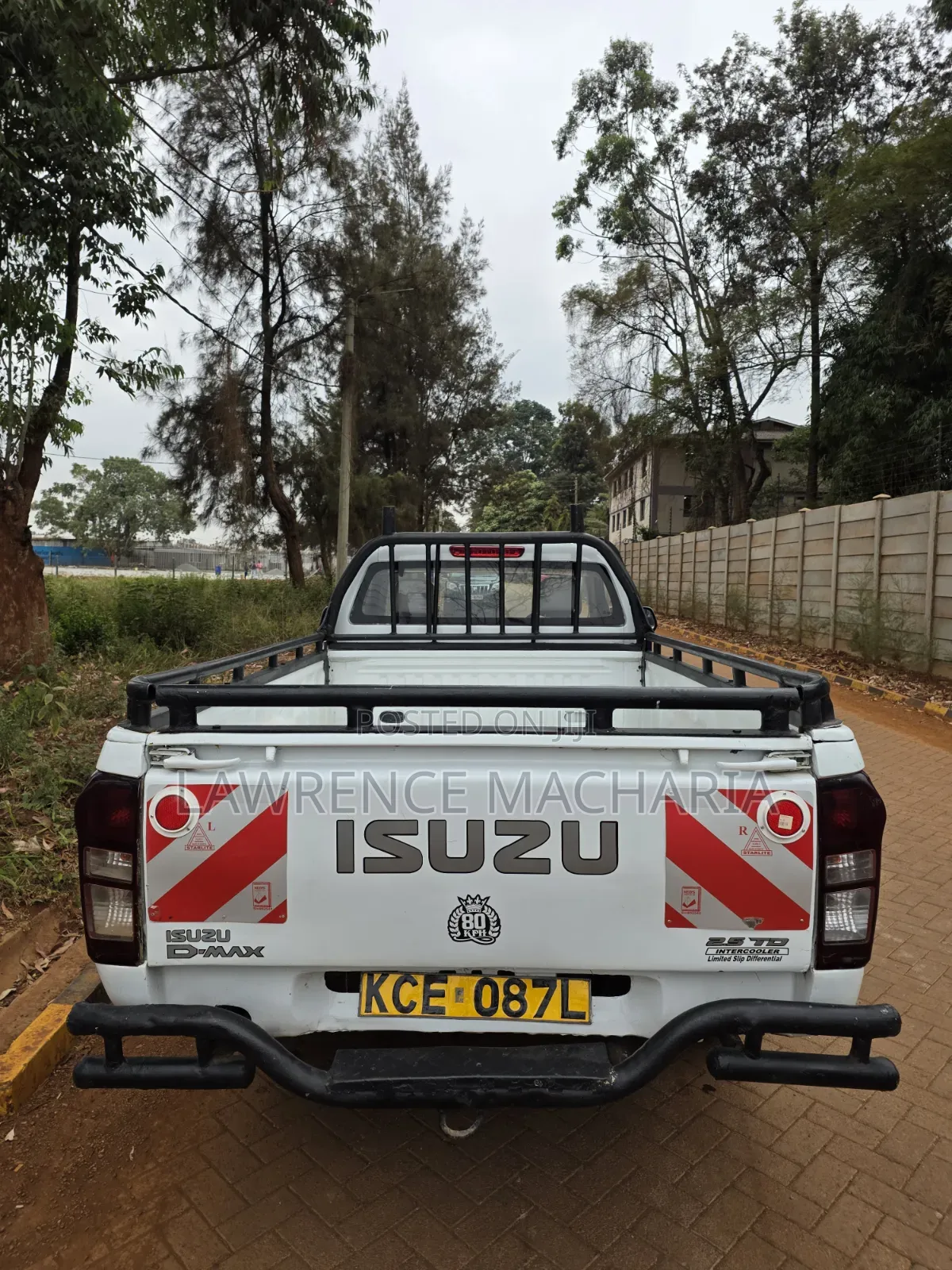 Isuzu D-MAX 2015 White
