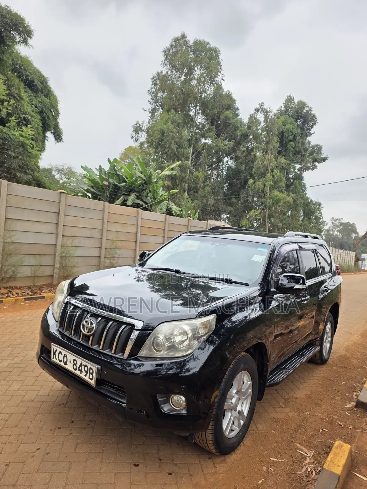 Toyota Land Cruiser Prado 2011 Black