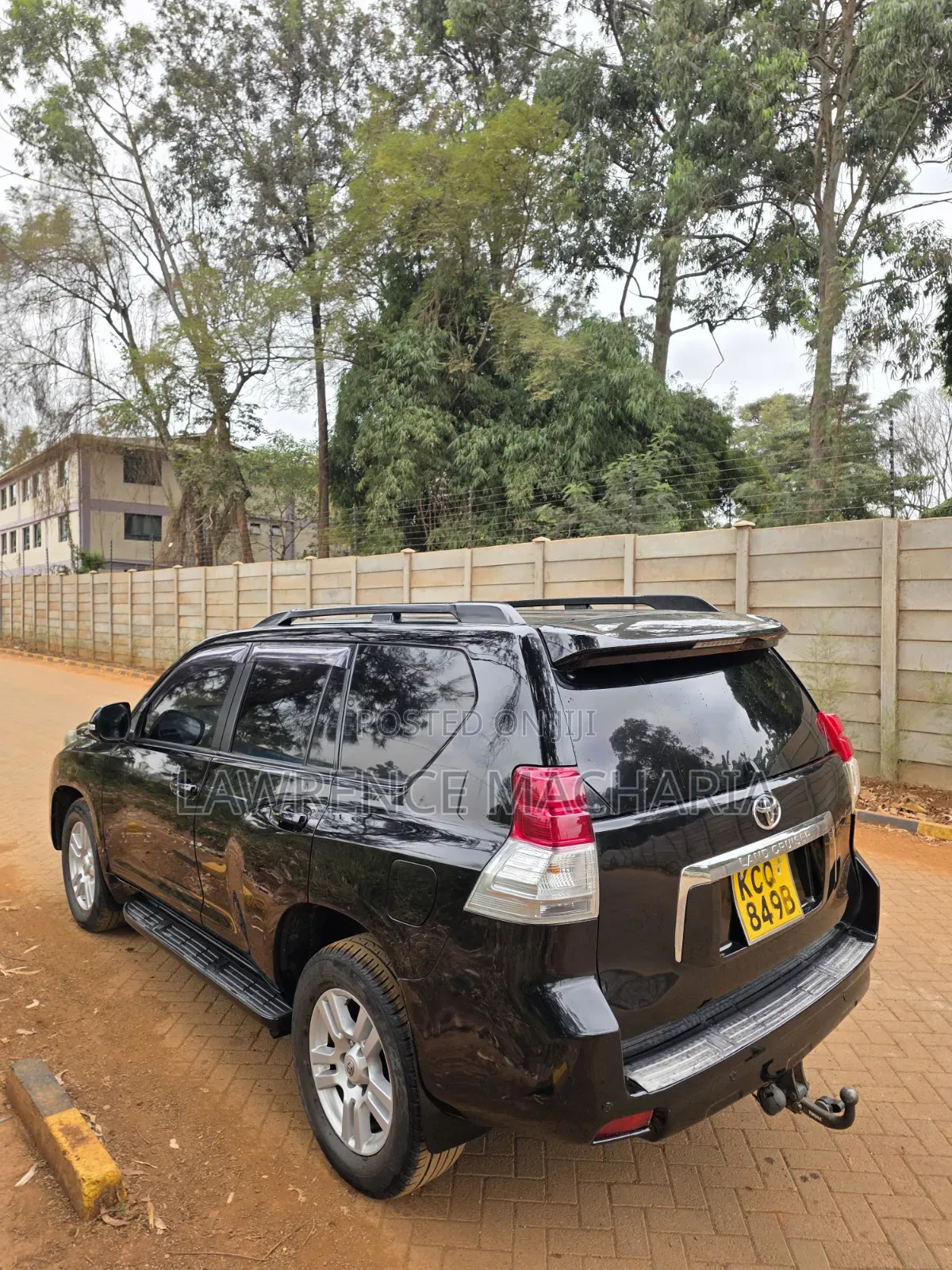 Toyota Land Cruiser Prado 2011 Black
