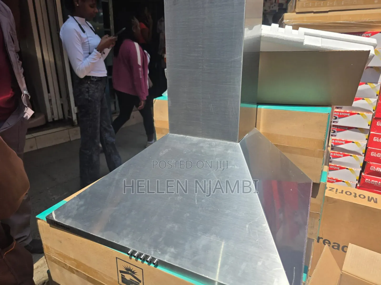 Hisense 90cm Cooker Hood With Pyramid Chimney