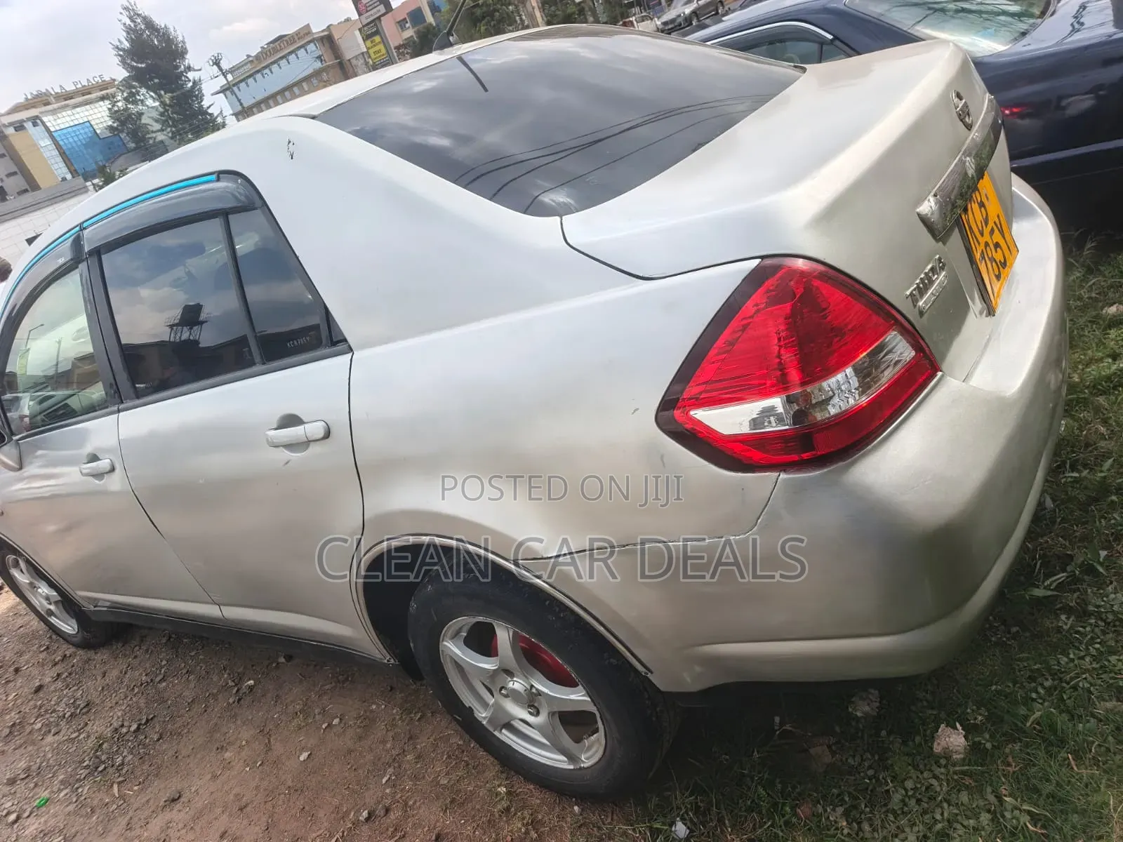 Nissan Tiida 2008 Silver