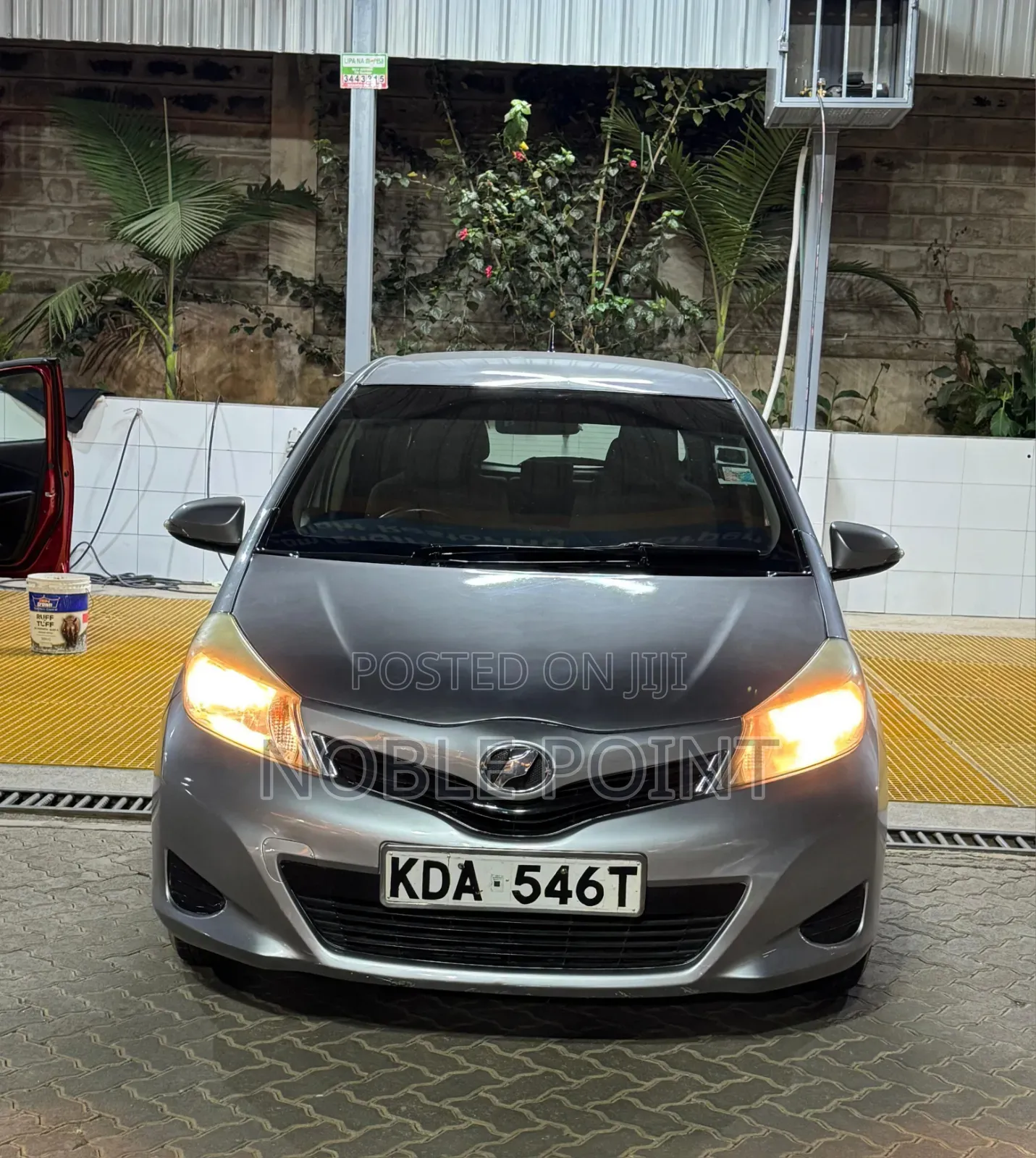 Toyota Vitz 2013 Gray