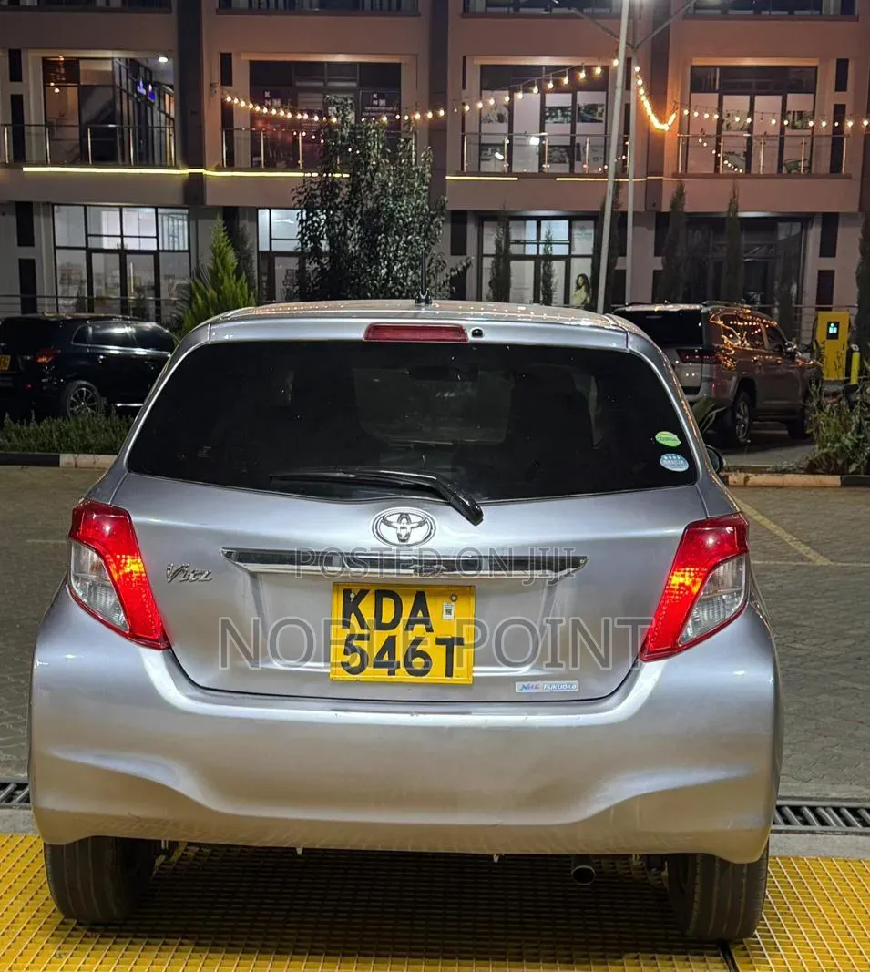 Toyota Vitz 2013 Gray