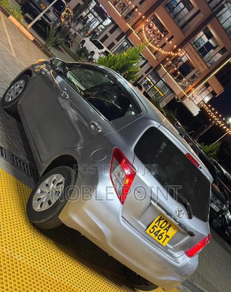 Toyota Vitz 2013 Gray