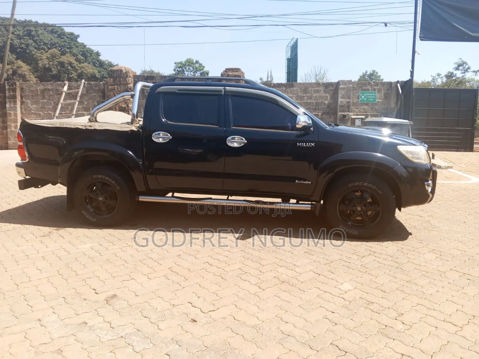 Toyota Hilux 2015 Black