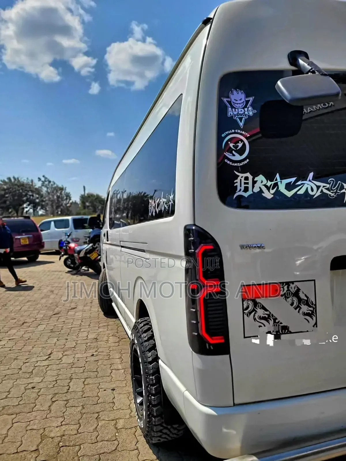Toyota HiAce 2018 White