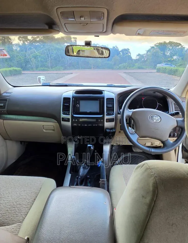 Toyota Land Cruiser Prado 2004 White