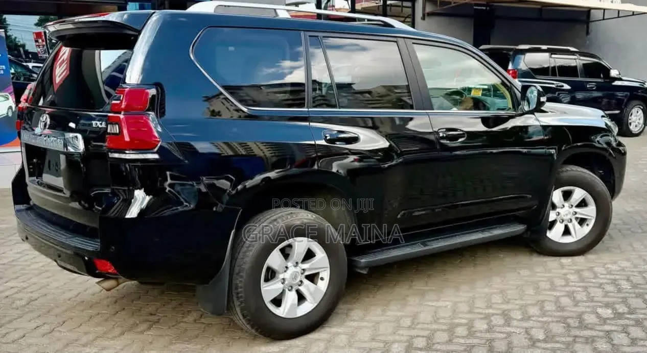 Toyota Land Cruiser Prado 2.8 2021 Black