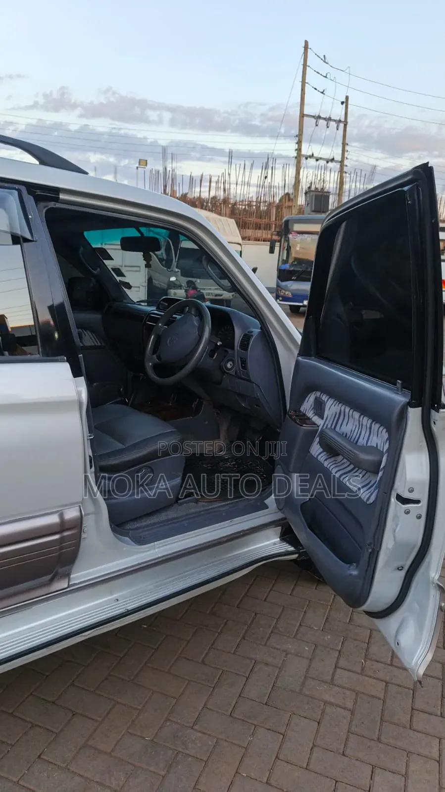 Toyota Land Cruiser 1999 Silver