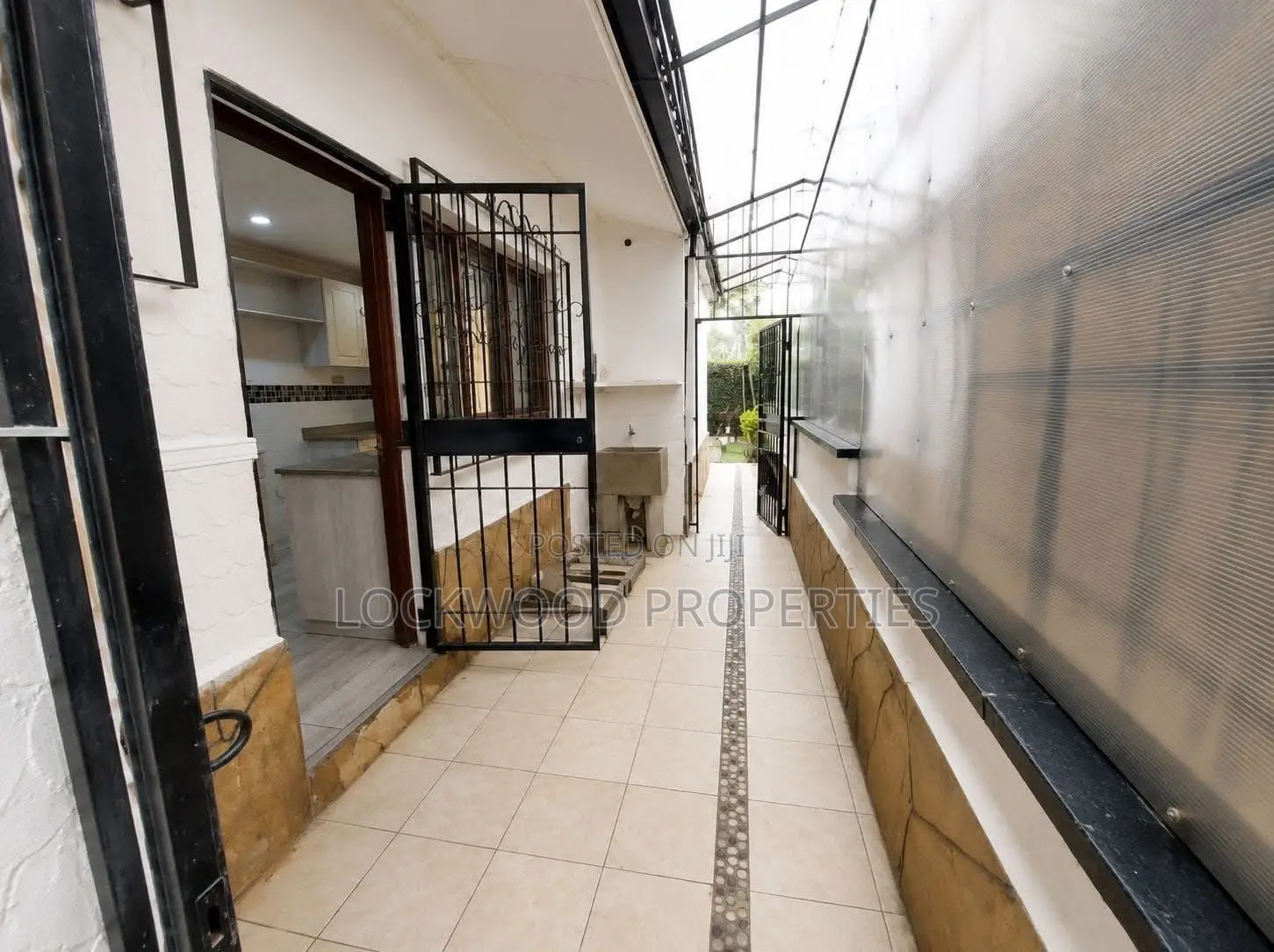 4bdrm Townhouse / Terrace in Kileleshwa for rent