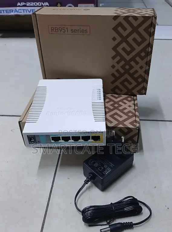 High Power Mikrotik Rb951ui-2hnd 2.4ghz Ap 5 Ethernet Ports