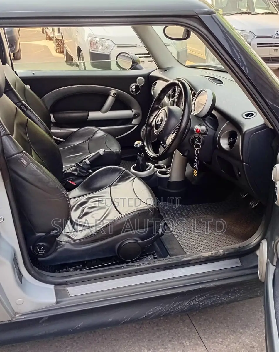 Mini Cooper Base 2003 Silver