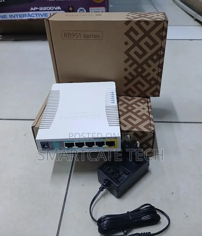 MikroTik RB951Ui-2HnD Wireless Access RouterOS