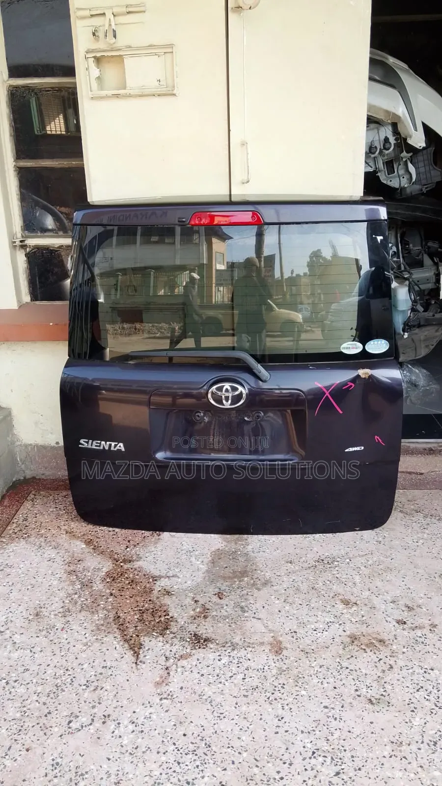 Sienta Ncp85 Boot/Rear Gate
