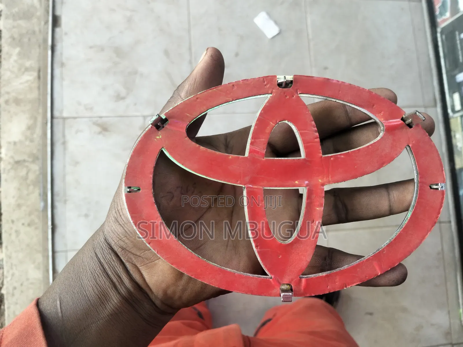 Toyota Grille Logo (16*11 Cm)