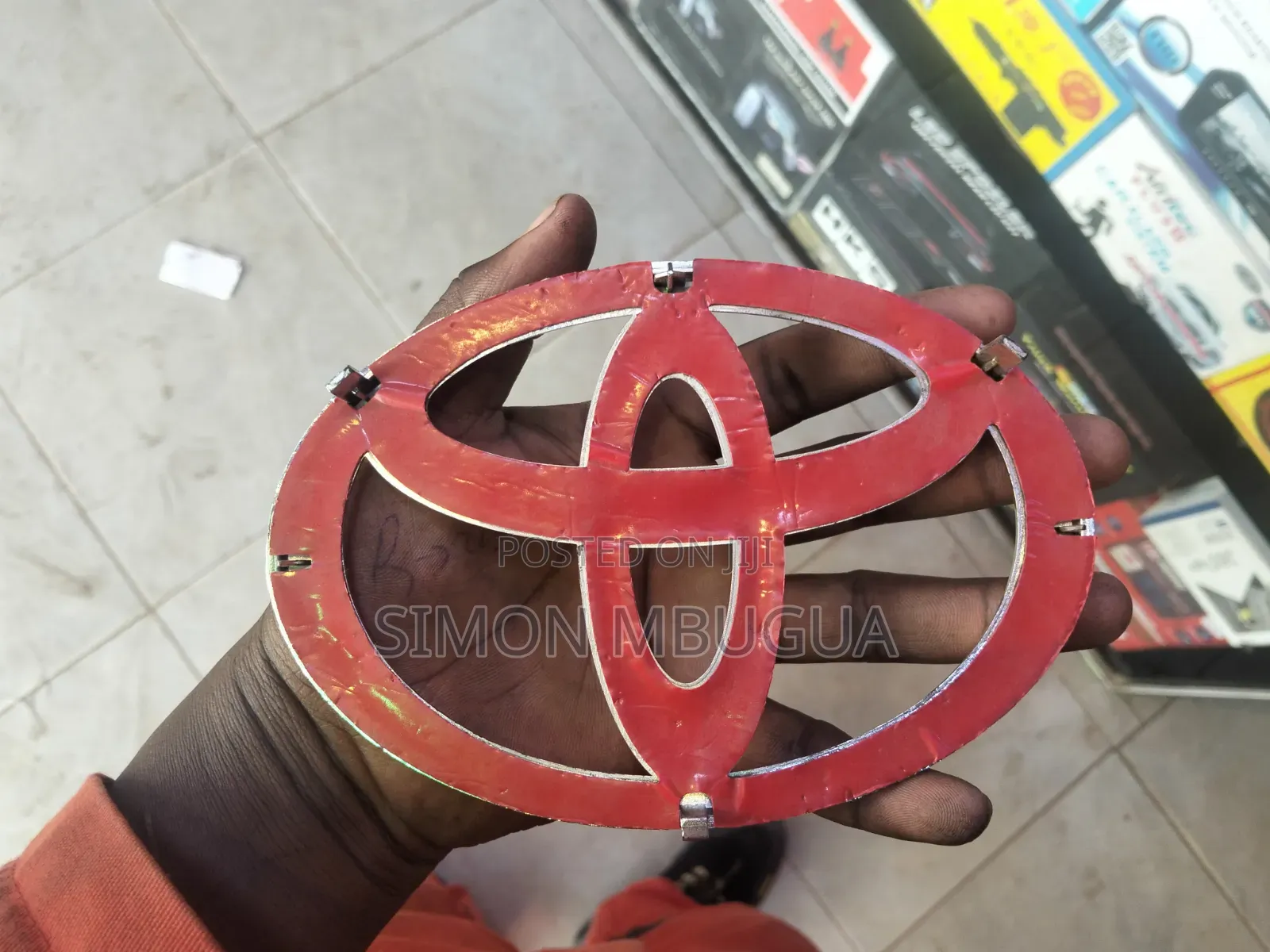 Toyota Grille Logo (16*11 Cm)
