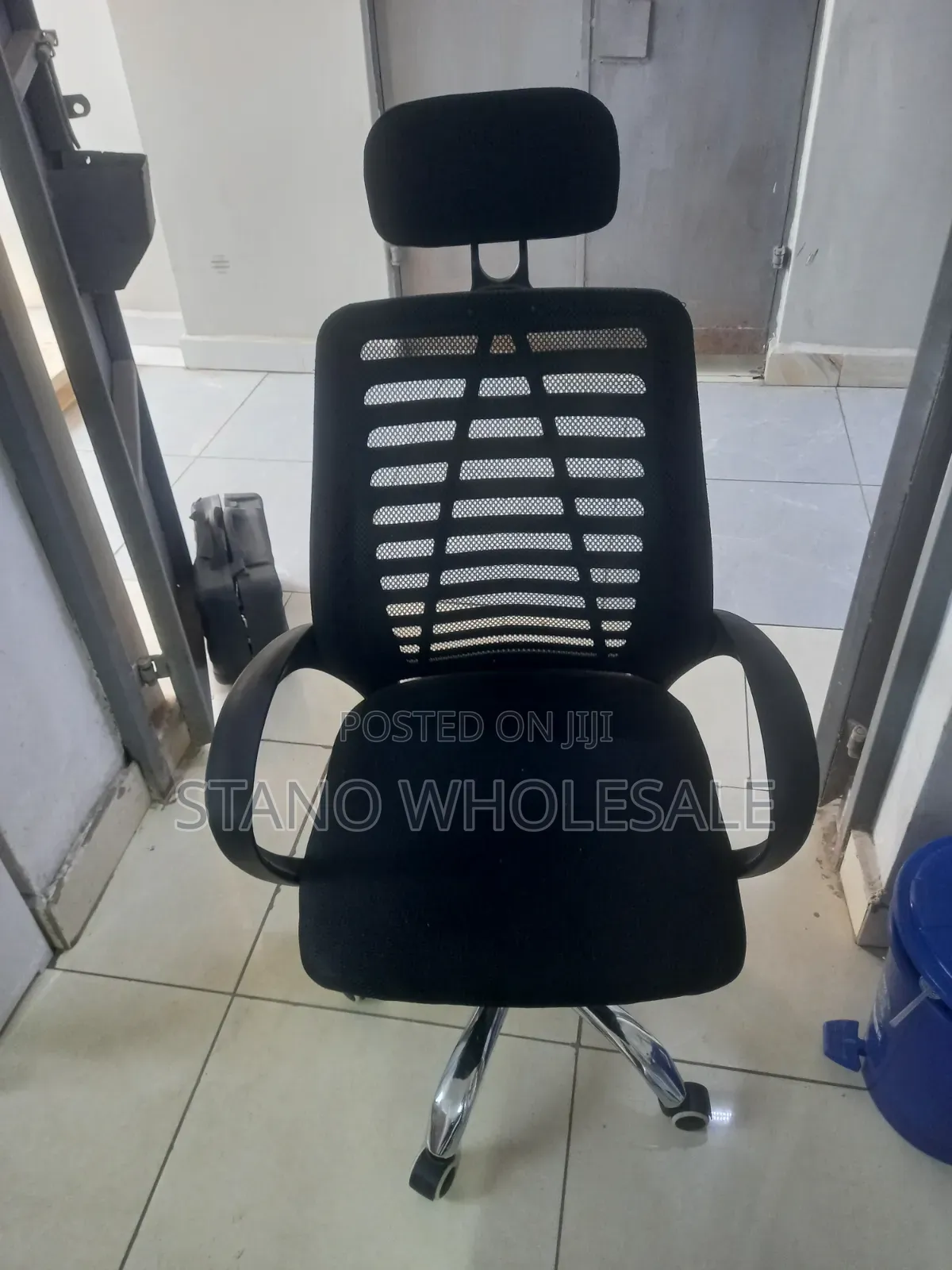 Black Office Chair With Head Rest