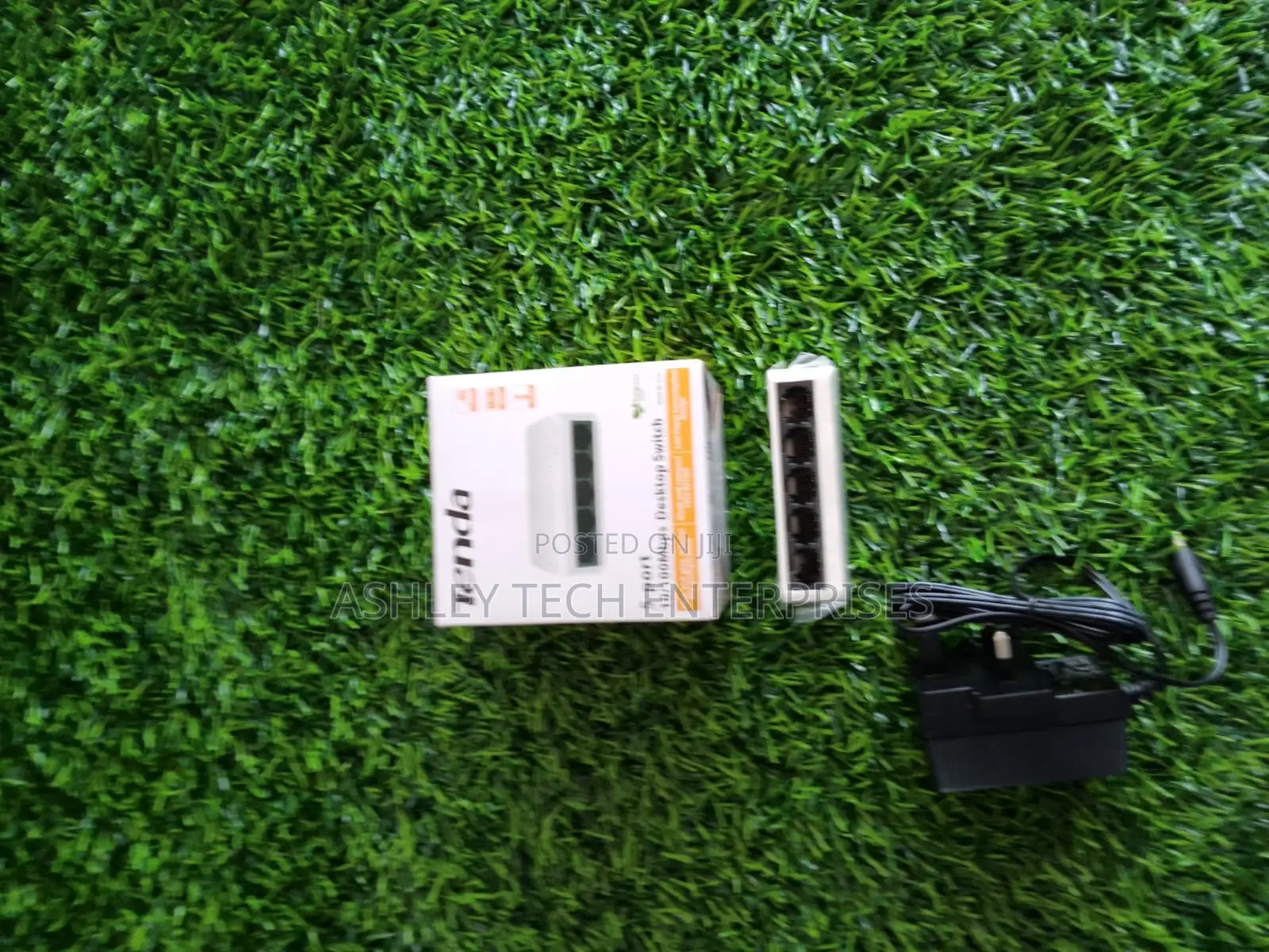 Ultimate Tenda 5-Port LAN Switch – Fast & Reliable