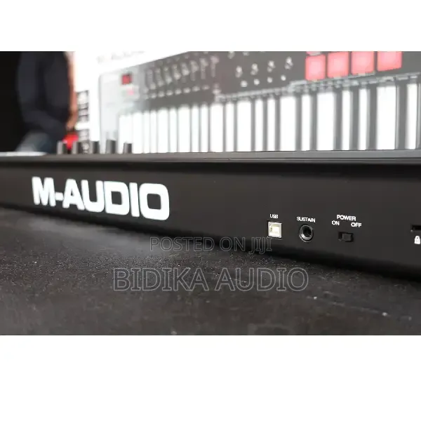 M-Audio Oxygen 61-Key Keyboard Controller
