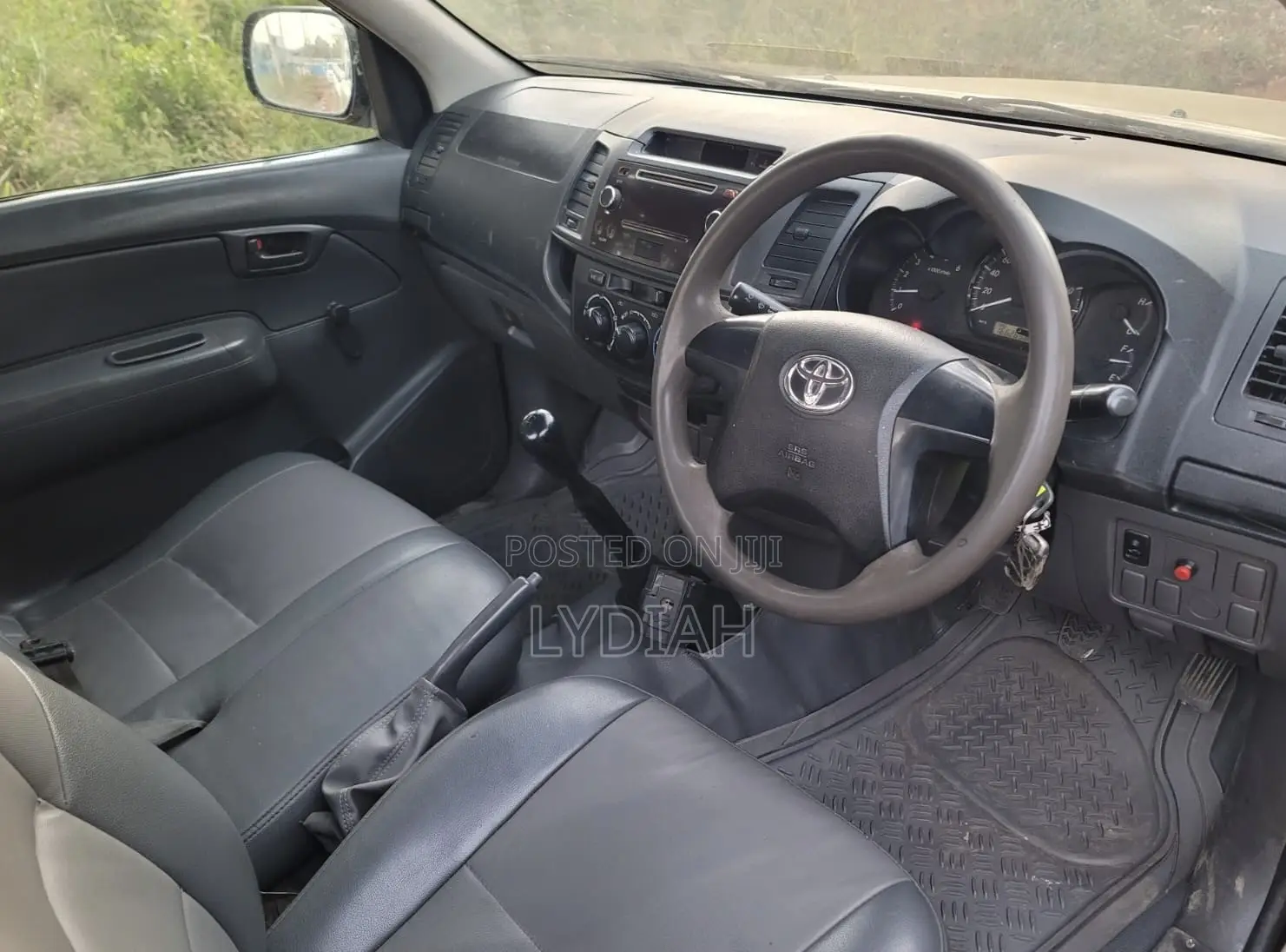 Toyota Hilux 2015 Gold