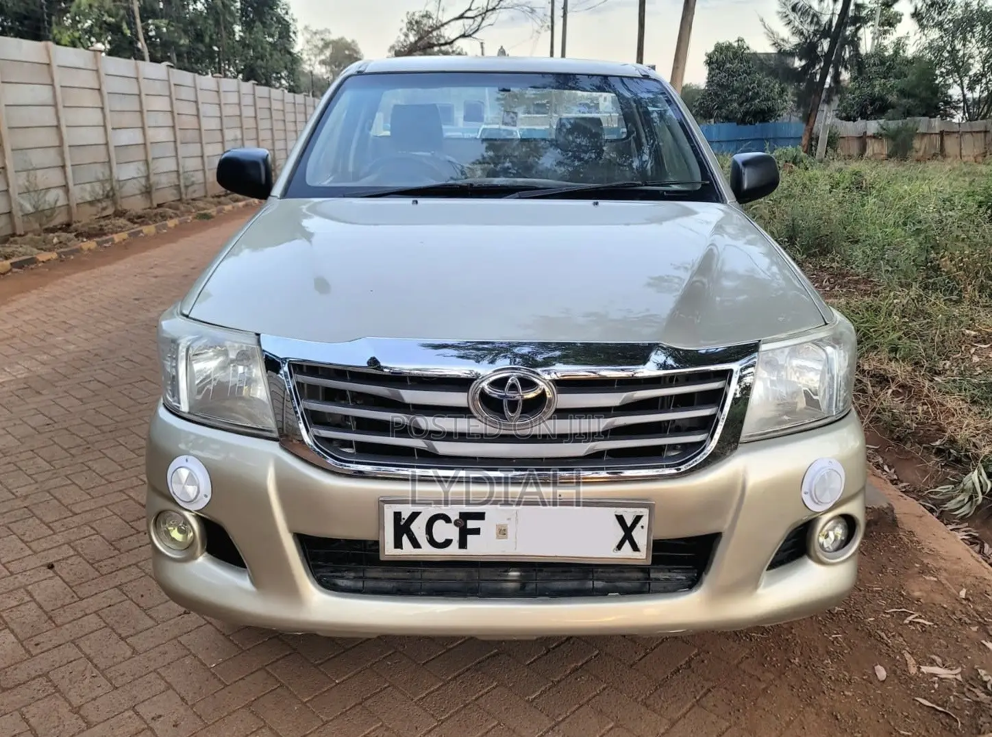 Toyota Hilux 2015 Gold