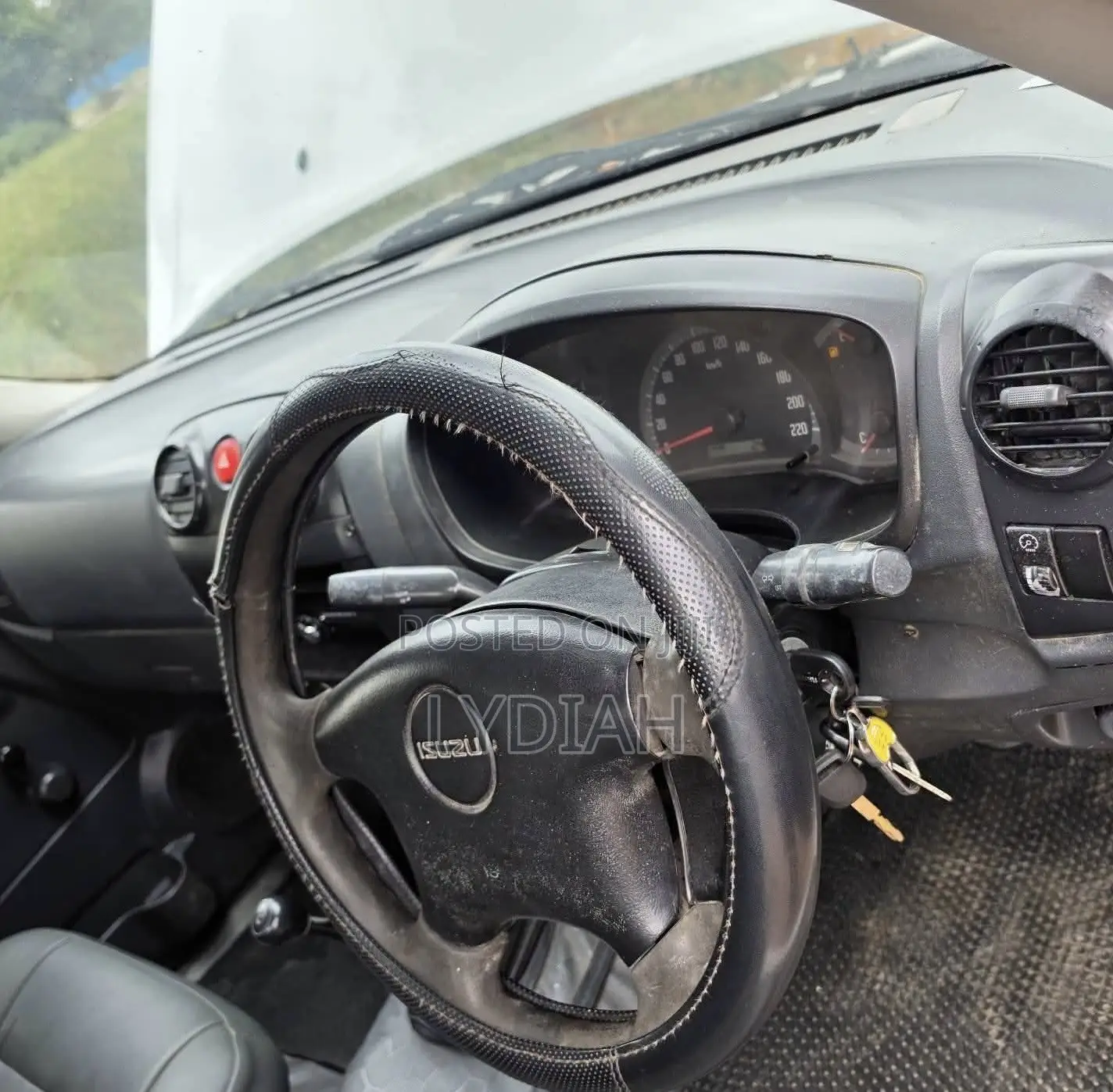Isuzu D-MAX 2012 White