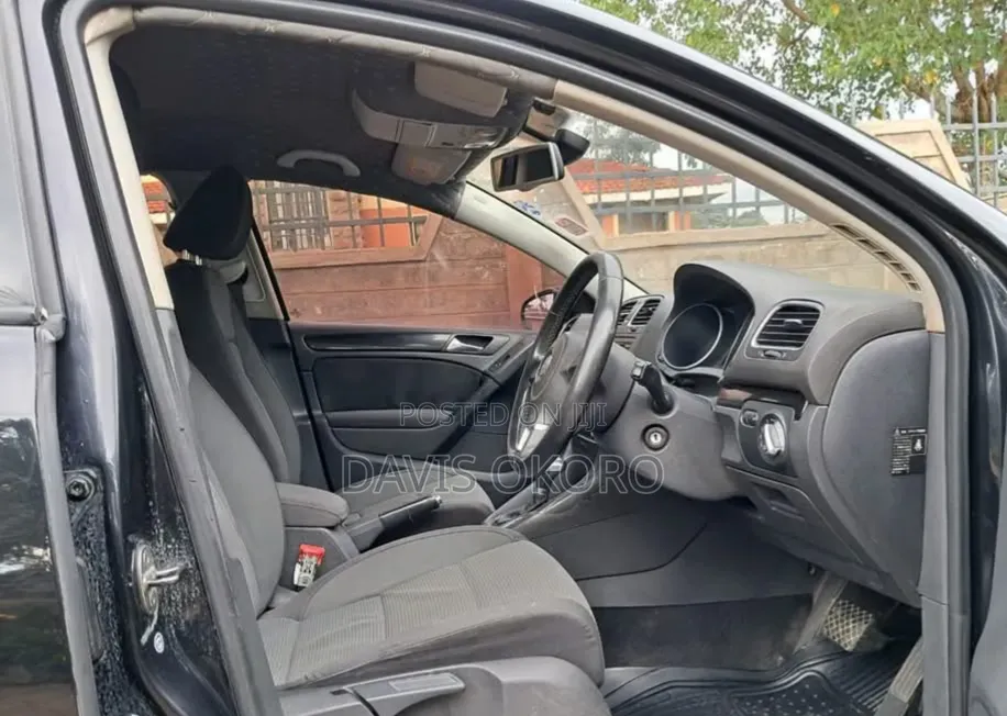 Volkswagen Golf 2011 Black