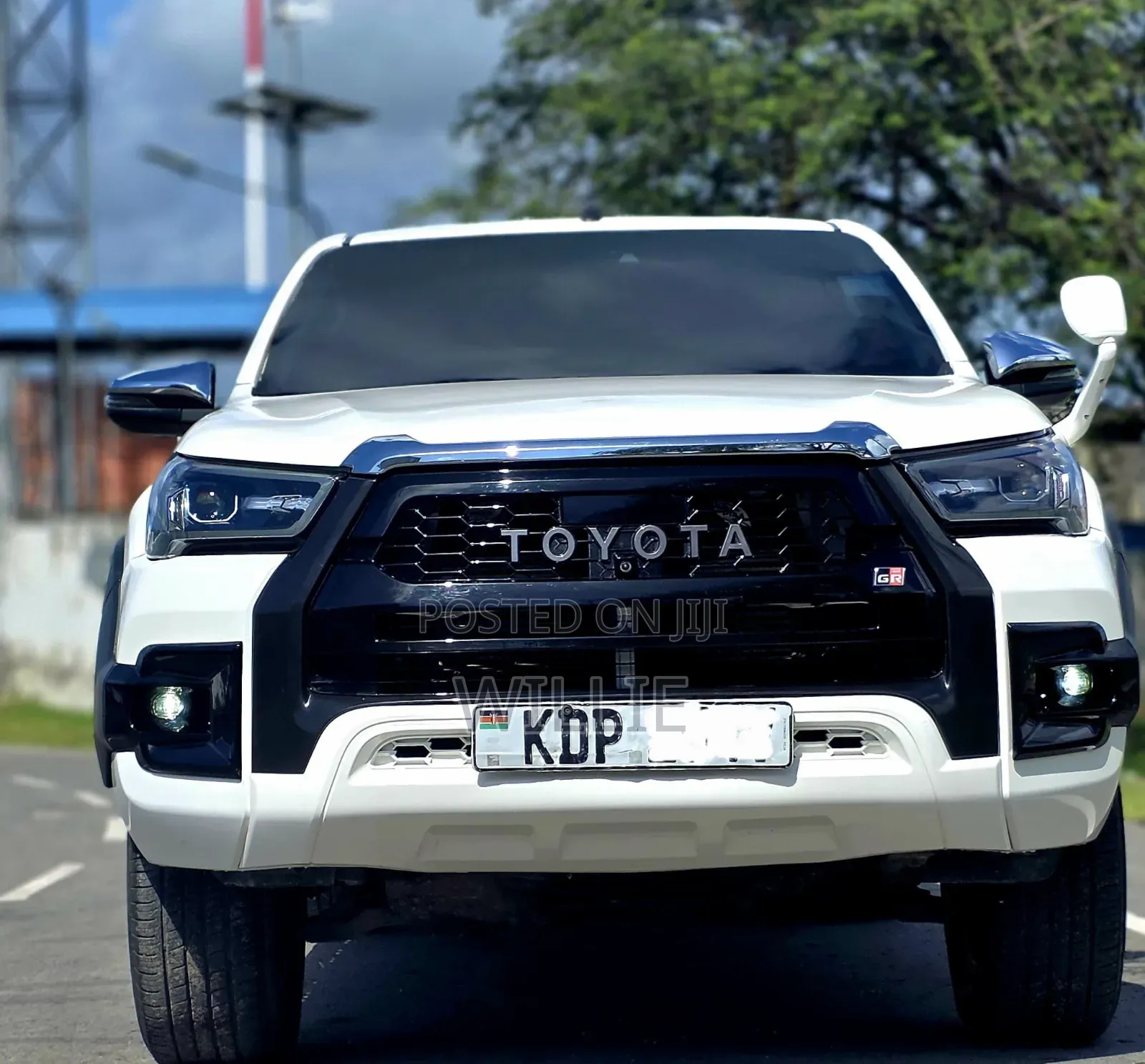 Toyota Hilux 2018 White