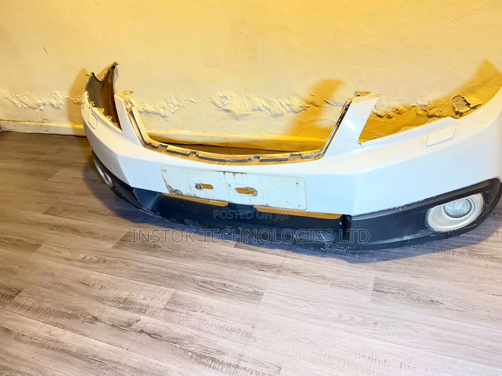 Subaru Outback Br9 2011 Bumper With Fog Lights
