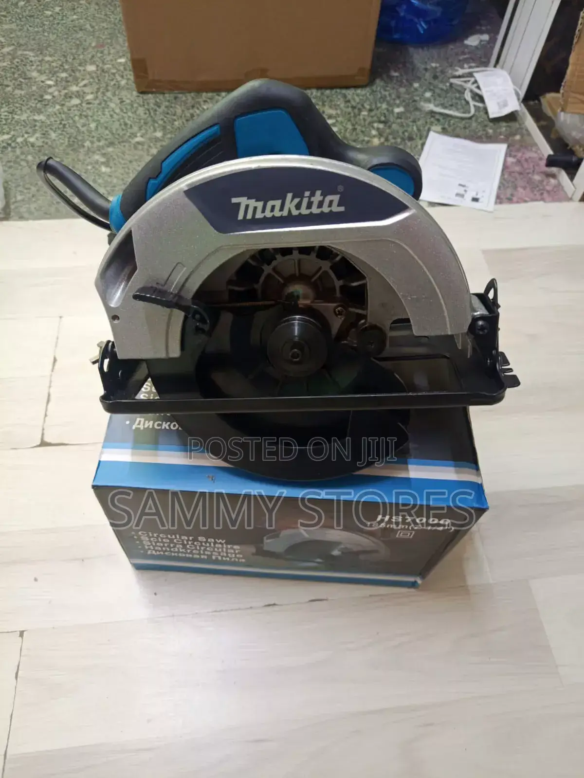 Makita Electric Circular Saw for Wood Cutting