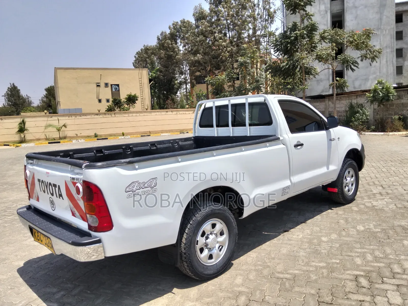 Toyota Hilux 2.5 D-4D SRX 4WD 2008 White