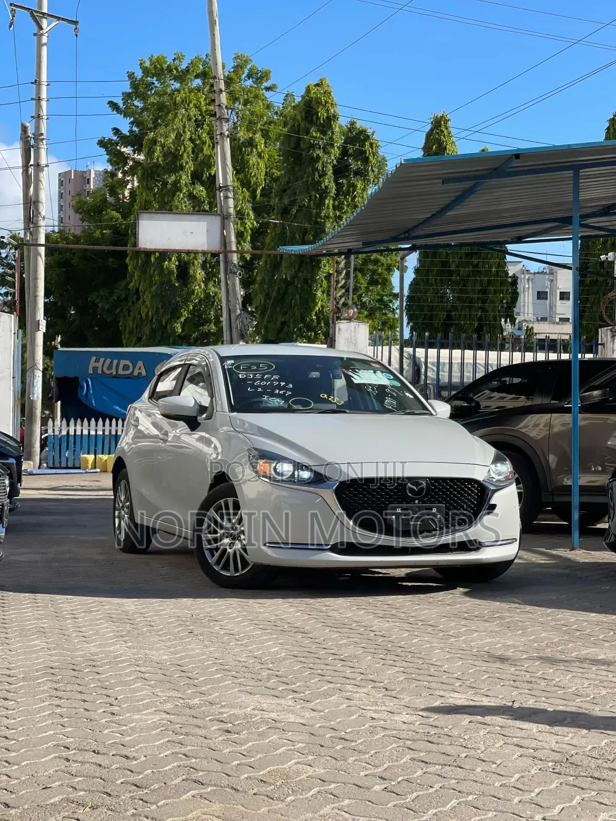 Mazda 2 2020 Silver