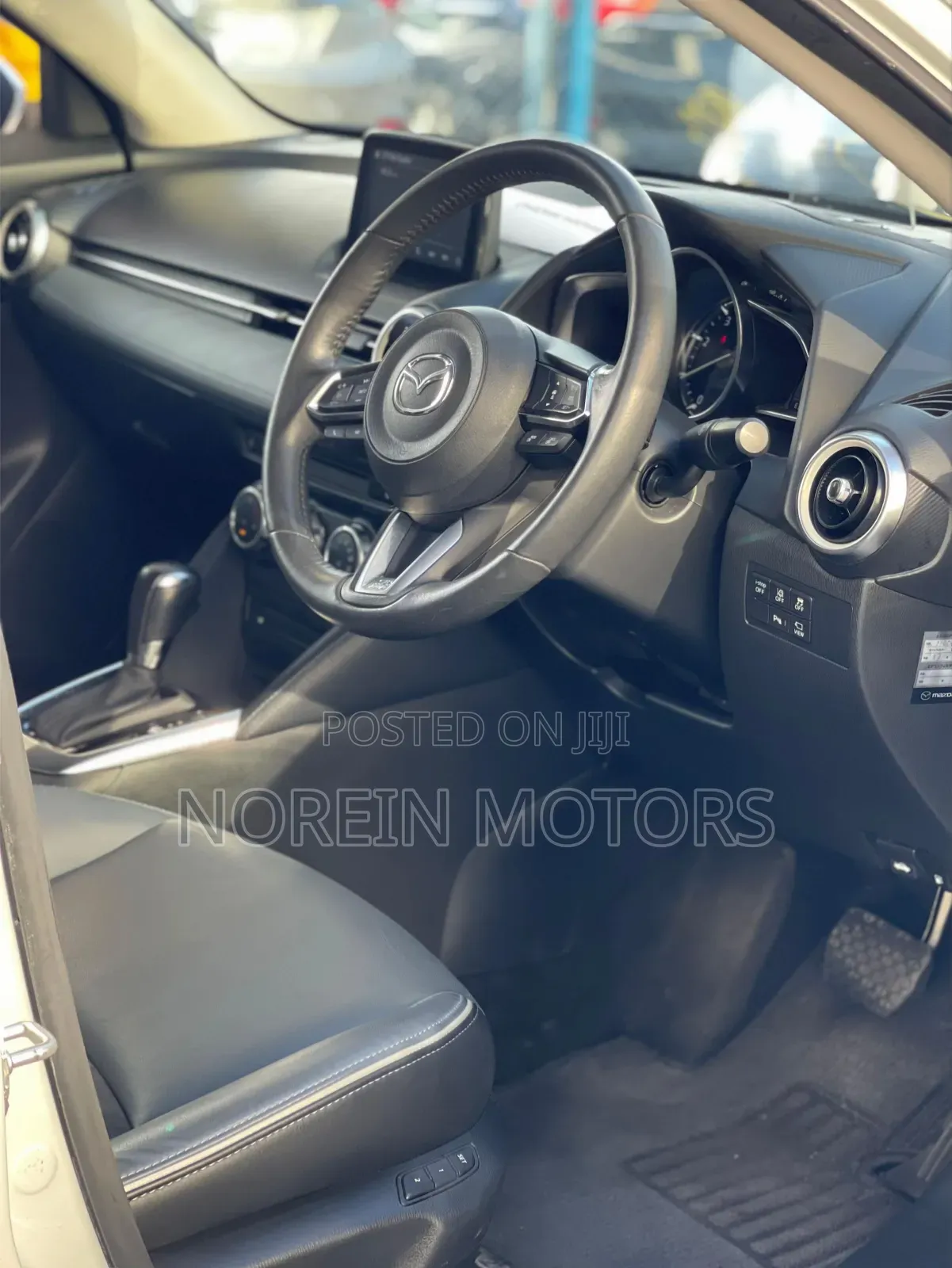 Mazda 2 2020 Silver